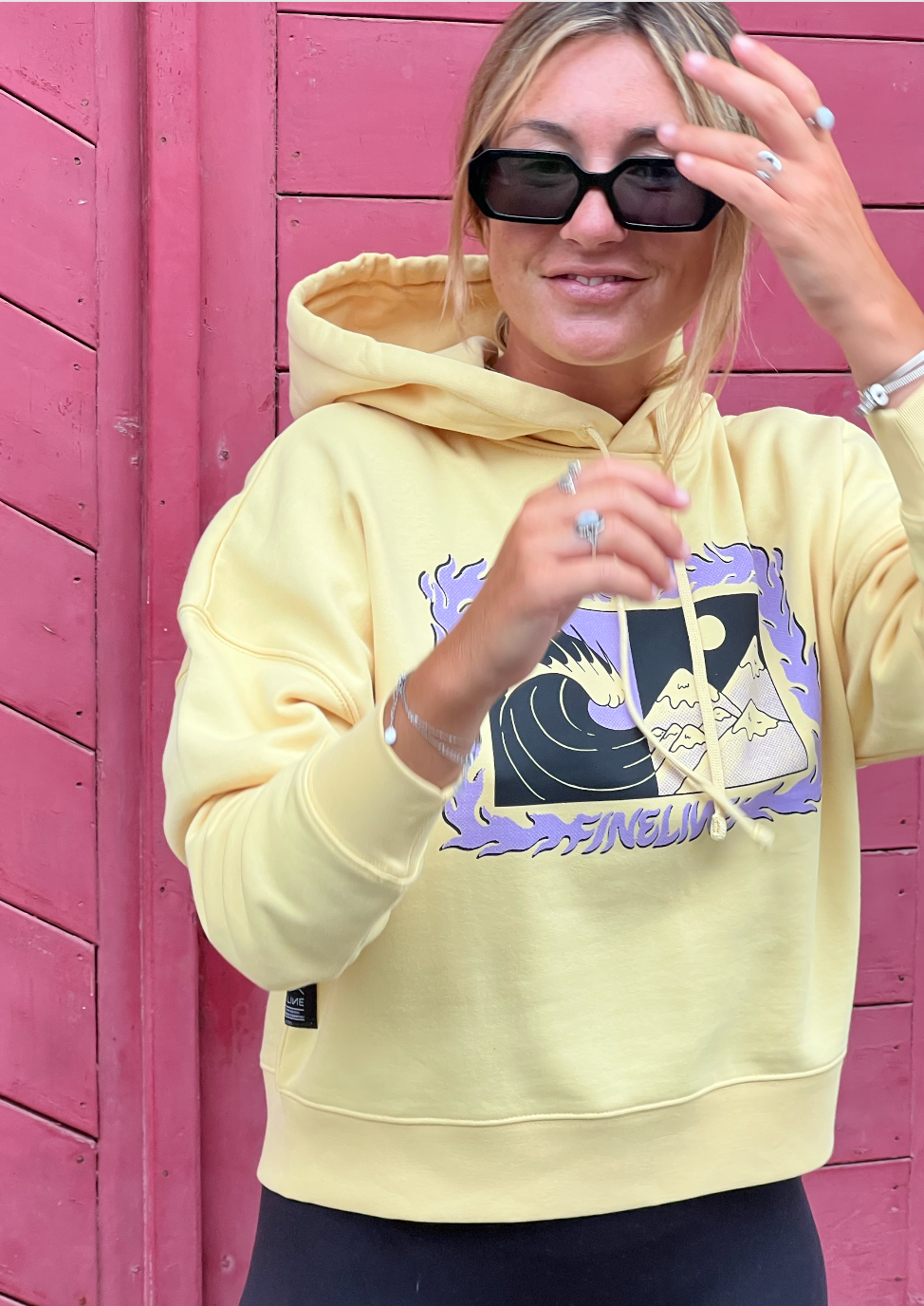 Sudadera Girl Essence