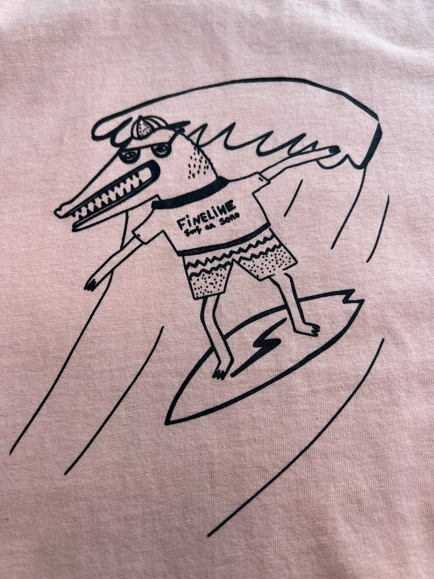 Croco Surfer camiseta melocotón.